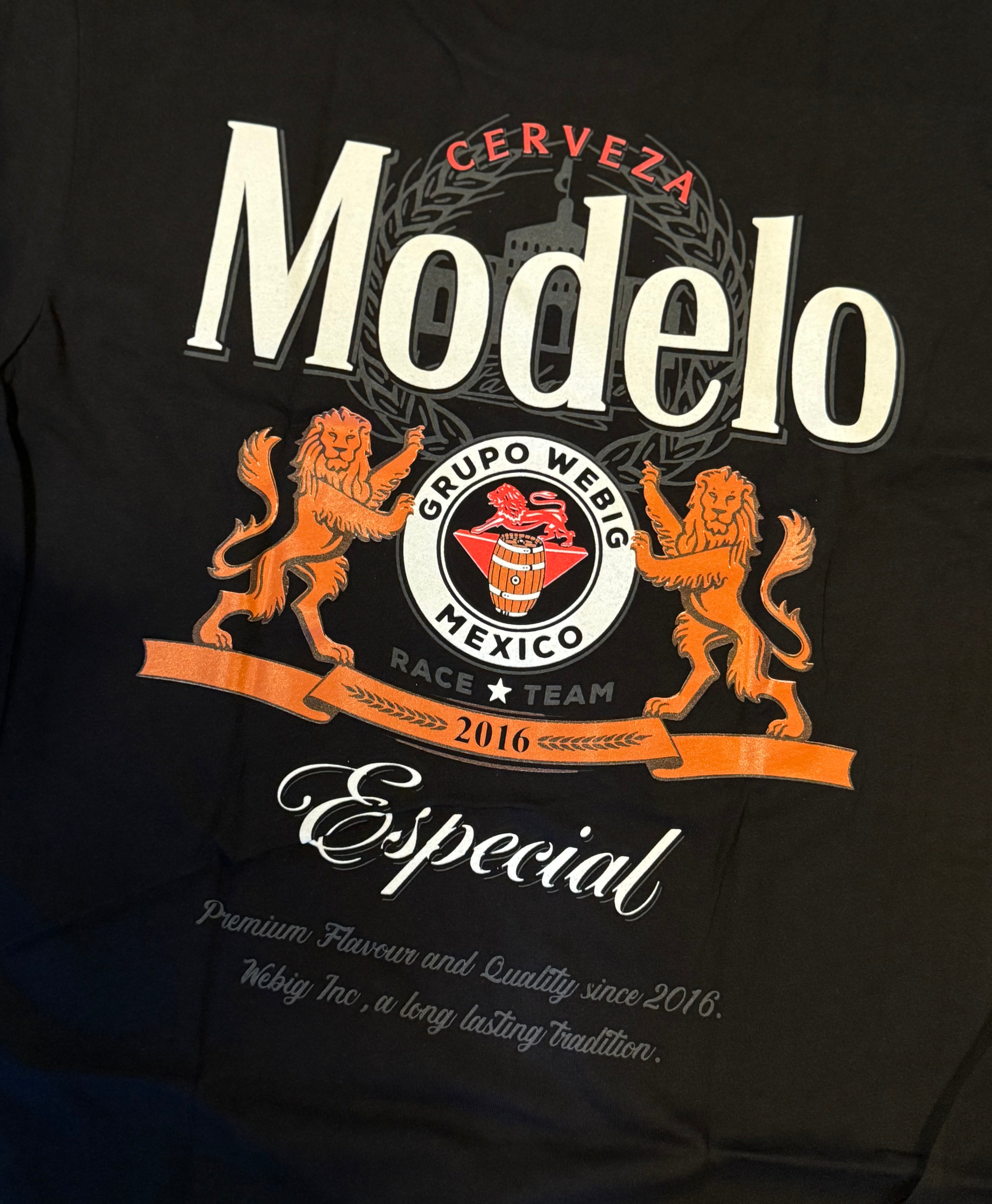 WeBig Modelo Especial Tee