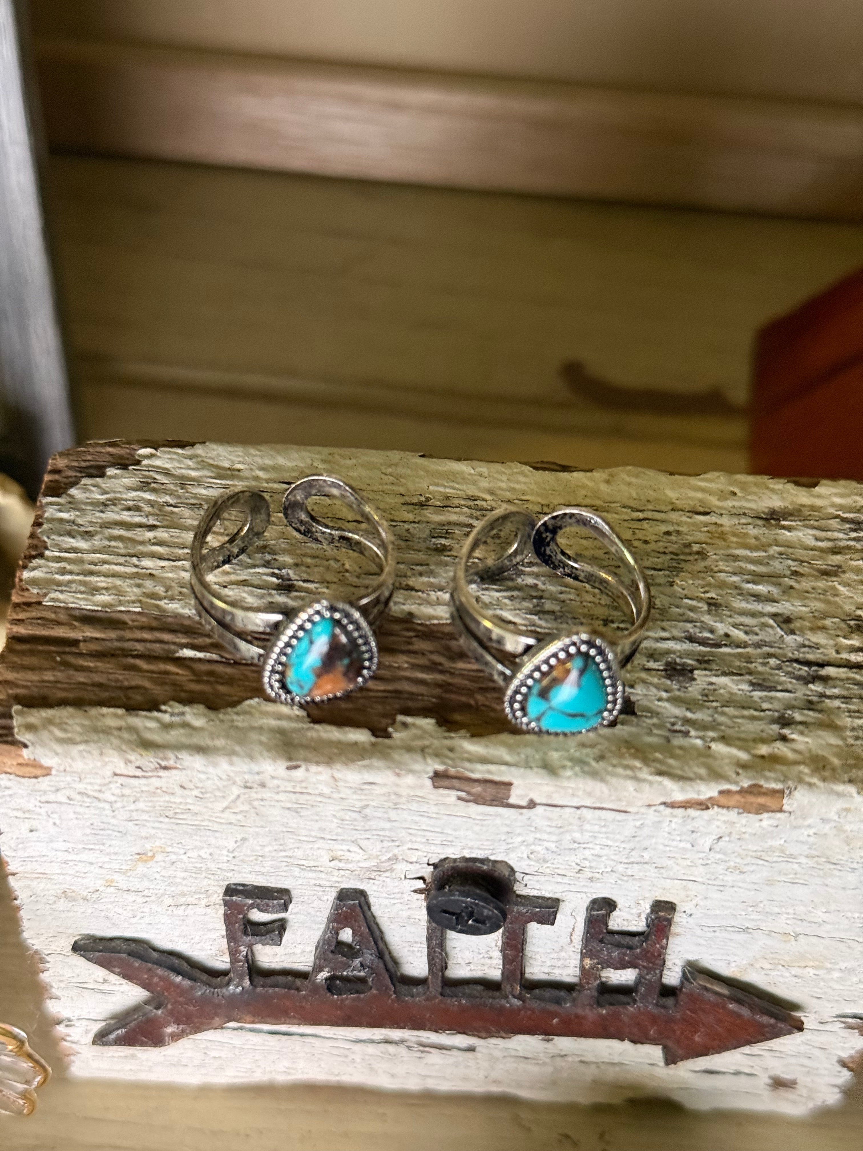 Western Teardrop Stone Adjustable Ring “Turquoise”