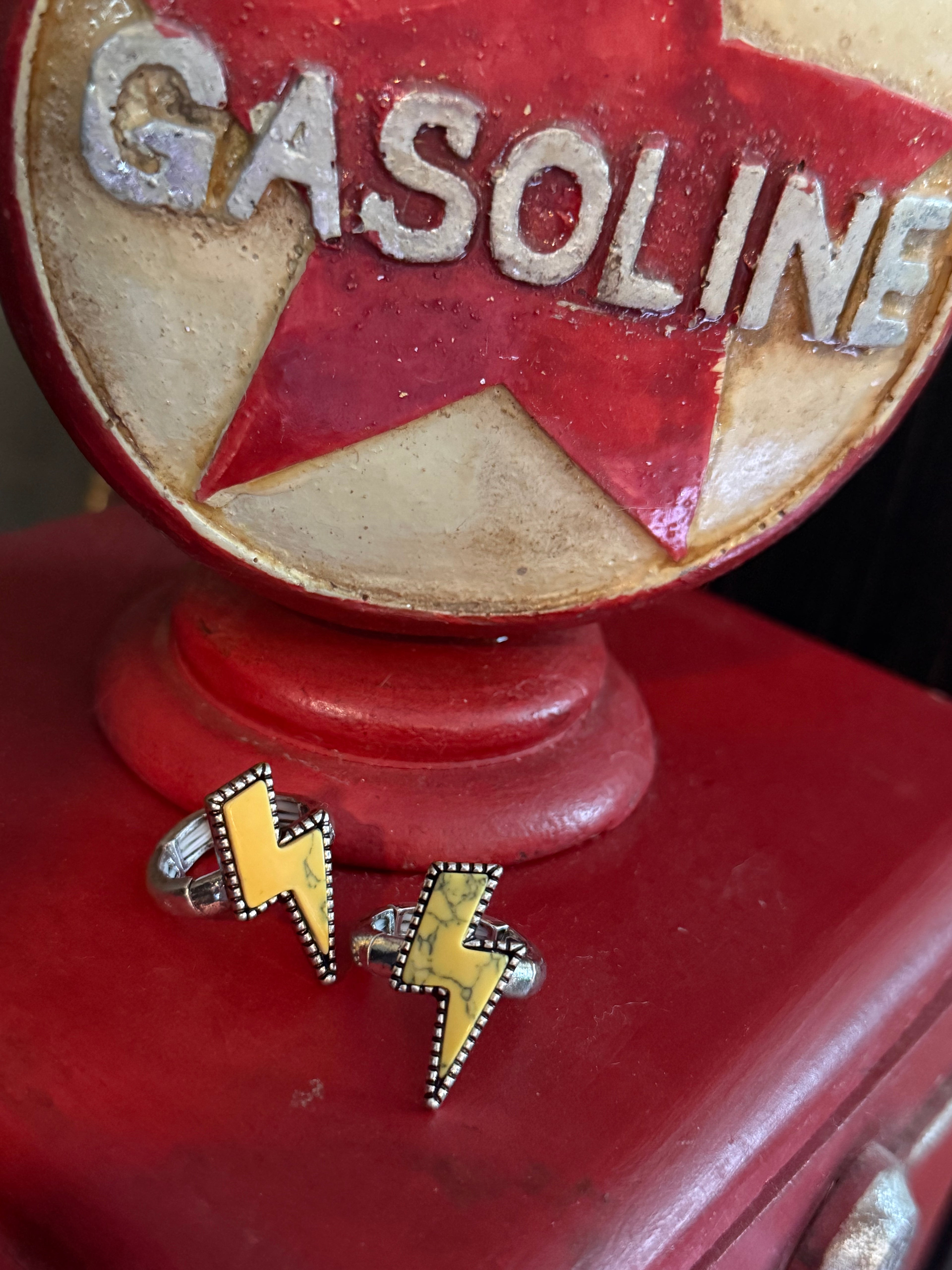 Western Lightning Bolt Thunder Stretch Ring