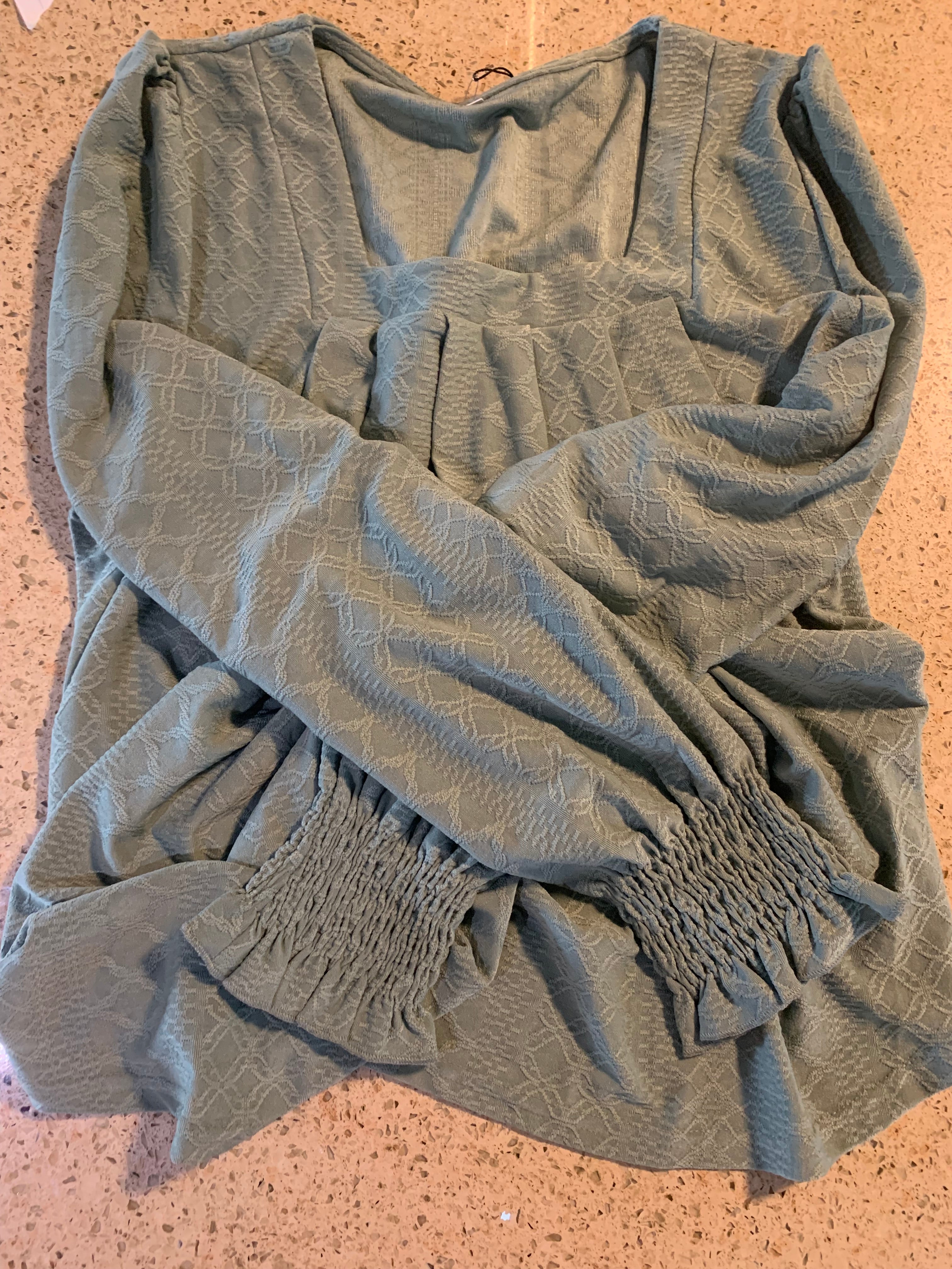 Women’s Sqaure Neck Shirred Cuff Long Sleeve Blouse Mint Green
