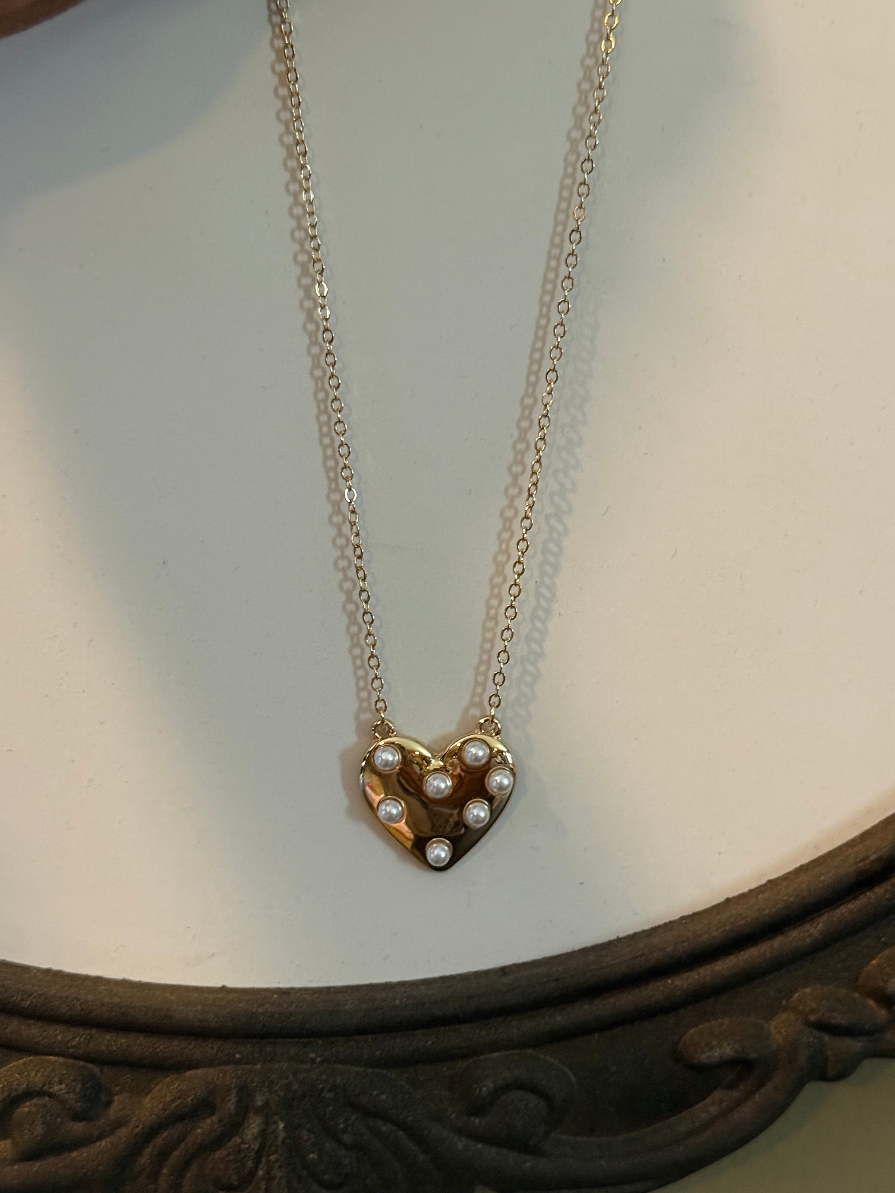 Dainty Heart Pearl Pendant Necklace