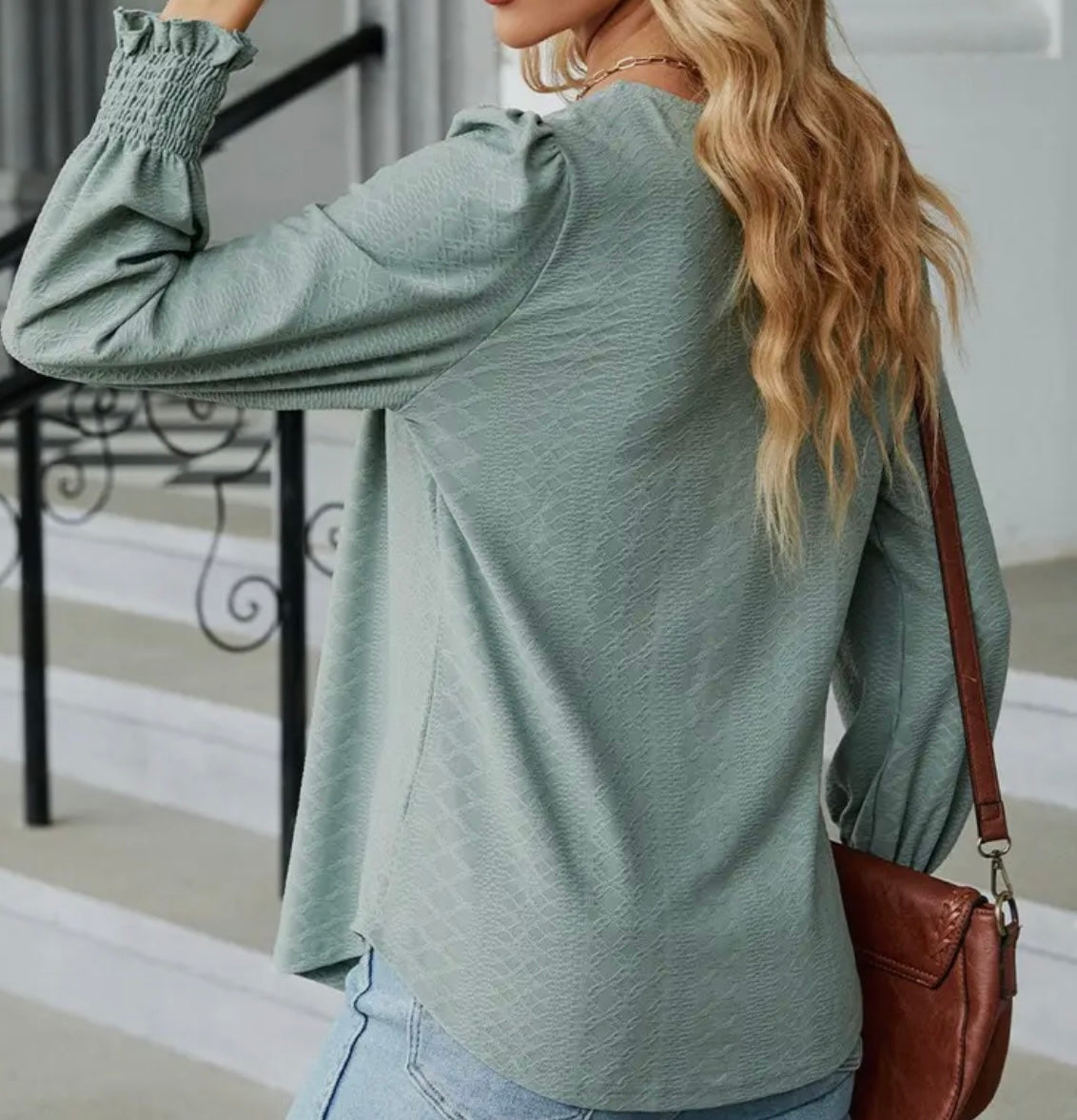 Women’s Sqaure Neck Shirred Cuff Long Sleeve Blouse Mint Green