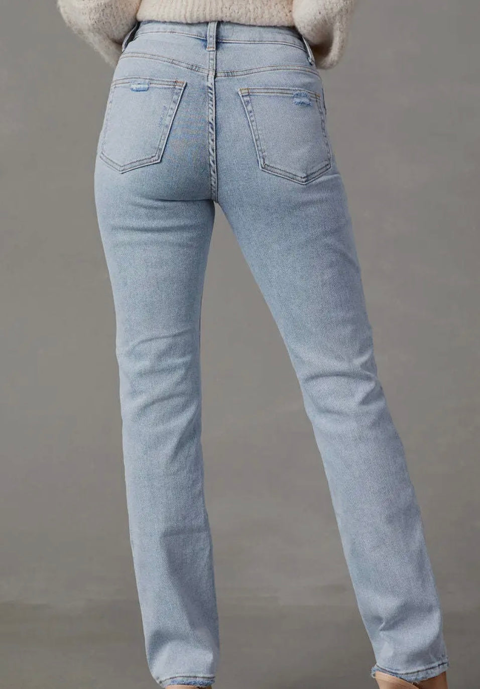 Women’s High-Waisted Jeans and Straight-Leg Trousers