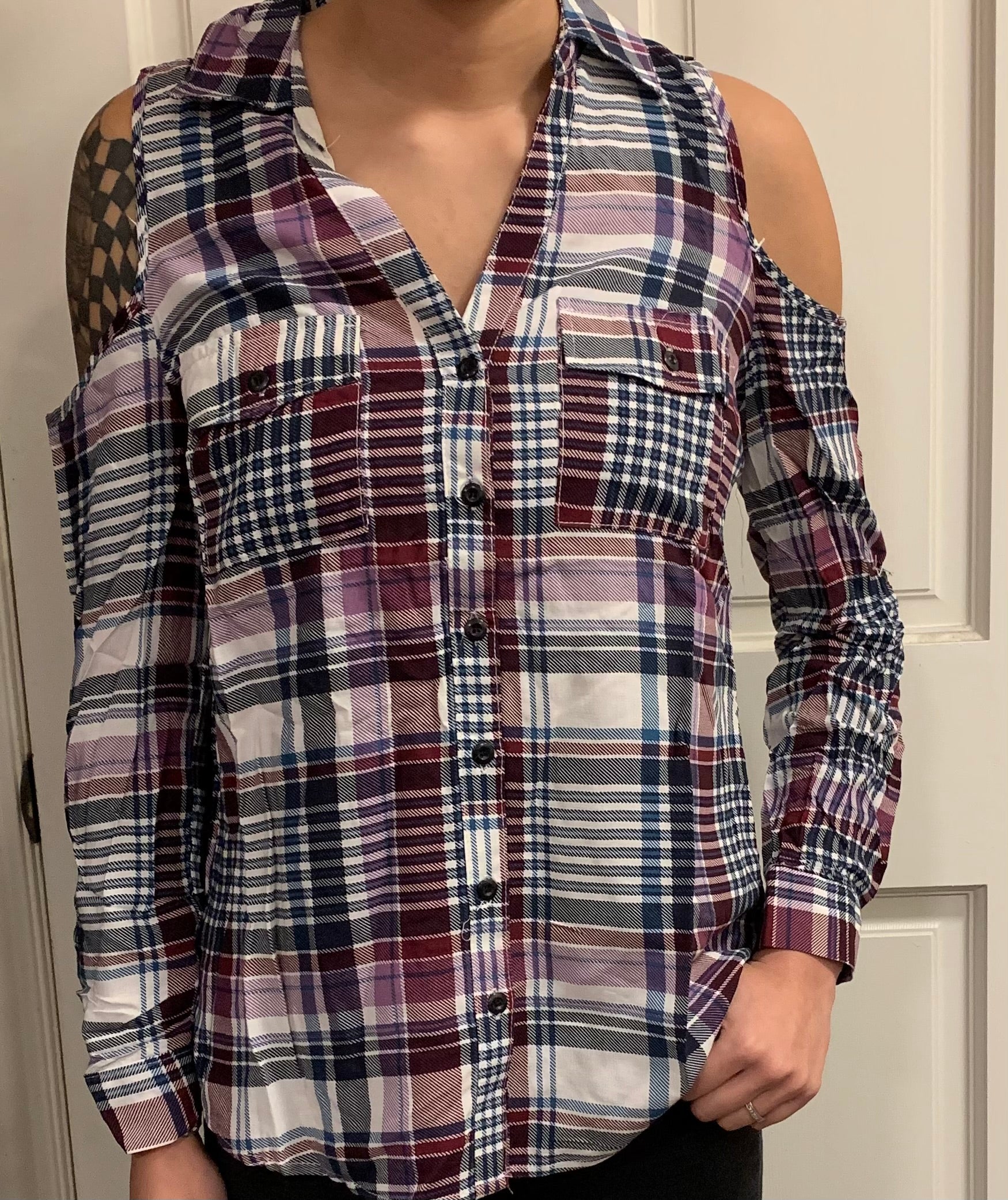 Women’s Sleeveless Collared Floral Back Plaid Top